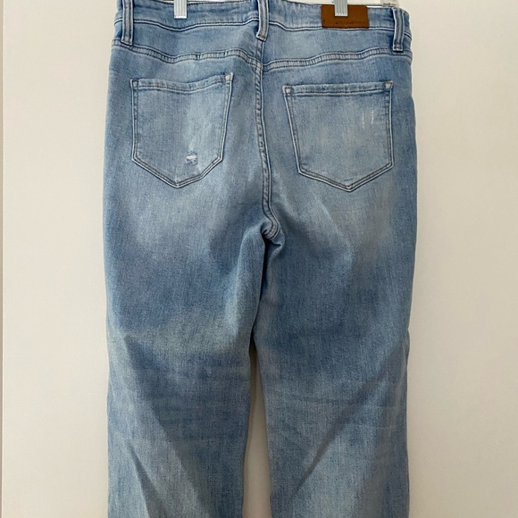 Flags and Anthem distressed cropped jeans - Picture 4 of 7